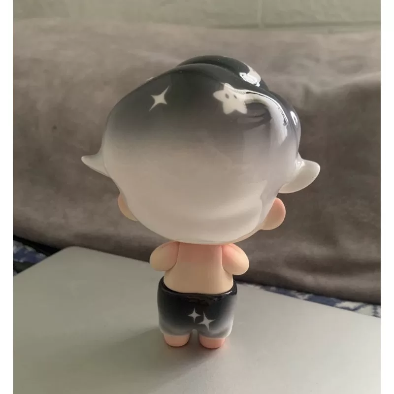 Figura luminosa limitada de DIMOO Figura luminosa limitada de DIMOO