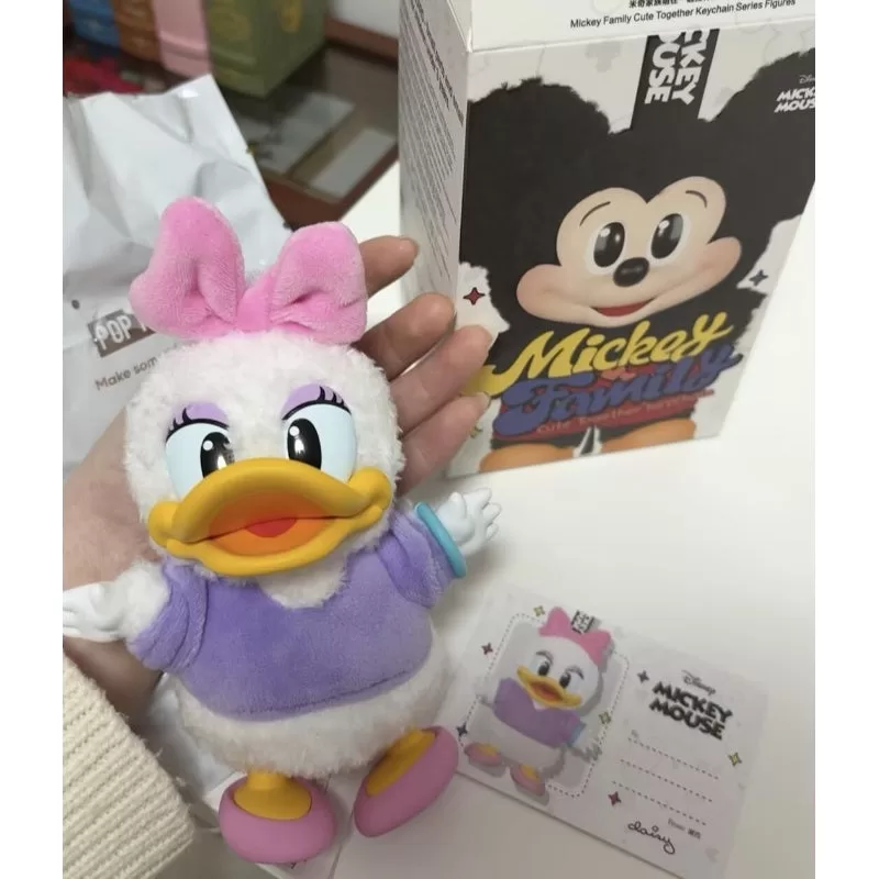 Figuras de la serie de llaveros Mickey Family Cute Together Daisy