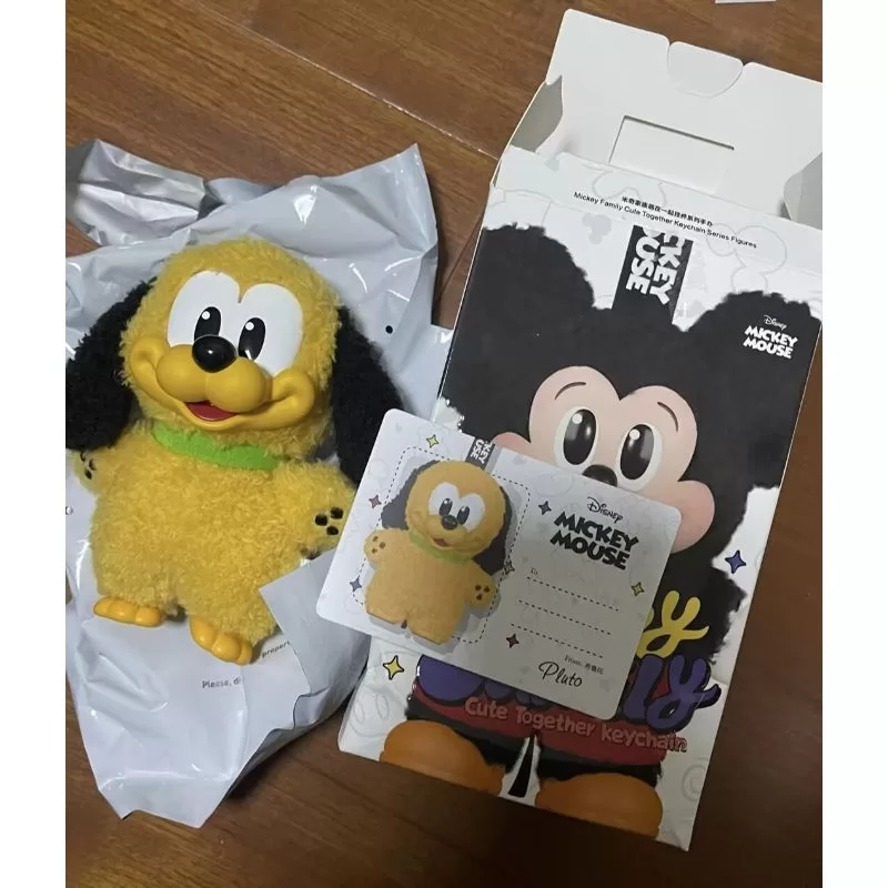 Figuras de la serie de llaveros Mickey Family Cute Together Pluto