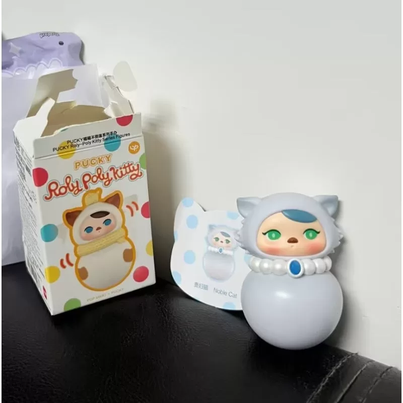 Gatito Roly Poly de la serie PUCKY