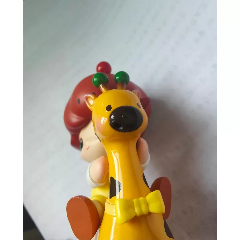 Jirafa Gourmet de la Serie Reino Animal de DIMOO Jirafa Gourmet de la Serie Reino Animal de DIMOO