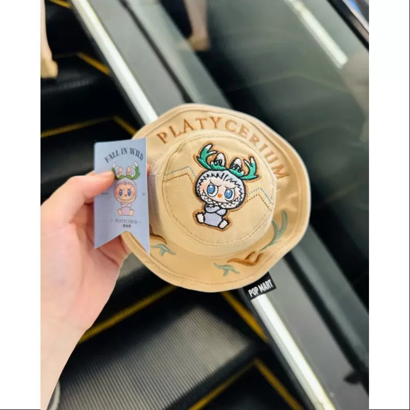 Labubu FALL IN WILD Sombrero de cubo Mini bolso Caja sorpresa serie PLATY CERIUM