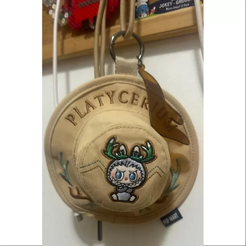 Labubu FALL IN WILD Sombrero de cubo Mini bolso Caja sorpresa serie PLATY CERIUM