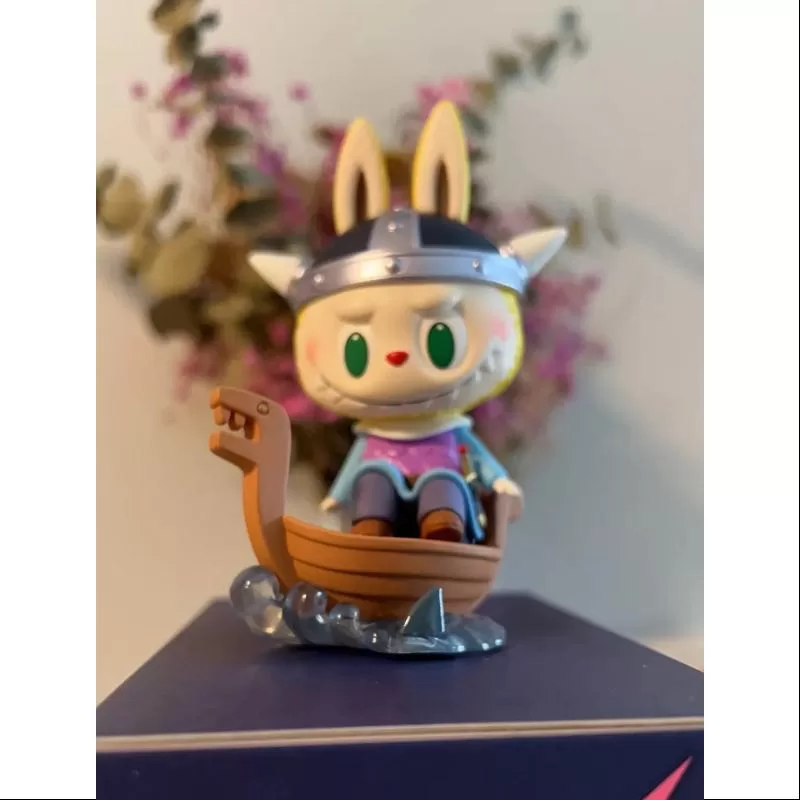 Labubu LOS MONSTRUOS EL VIKINGO FIGURA LIMITADA