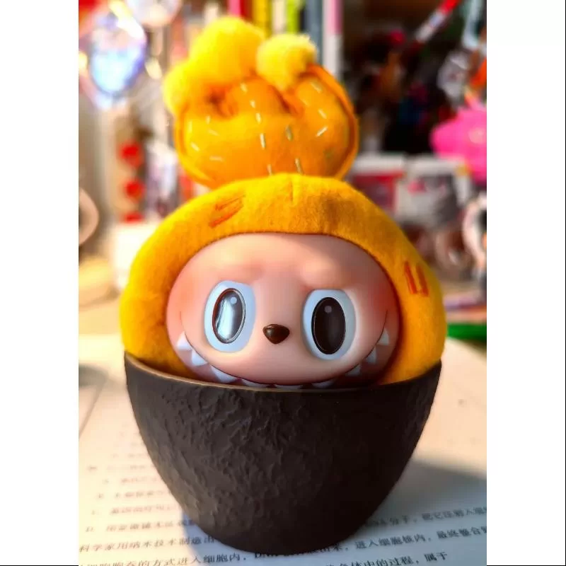 Labubu LOS MONSTRUOS PLANTAS TRAVIESAS Serie Cara de Vinilo Cactus