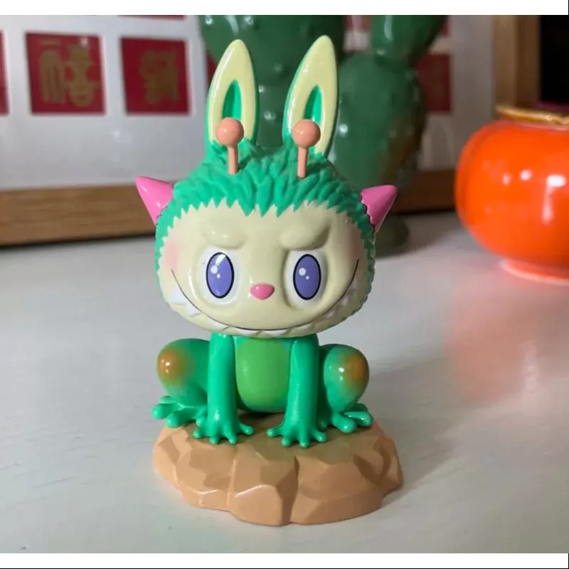 Labubu La serie de aventuras espaciales de los monstruos Labubu Space Alien