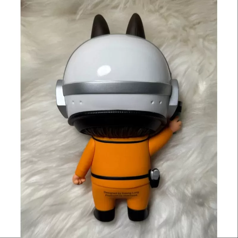 Labubu Los Monstruos 100% Labubu ULTRAMAN Naranja LIMITADA