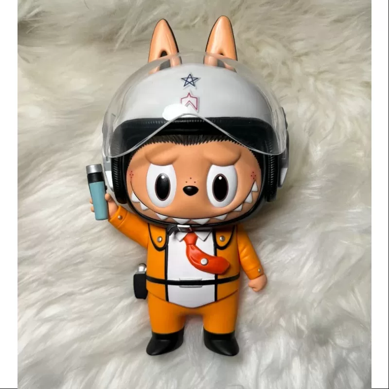 Labubu Los Monstruos 100% Labubu ULTRAMAN Naranja LIMITADA