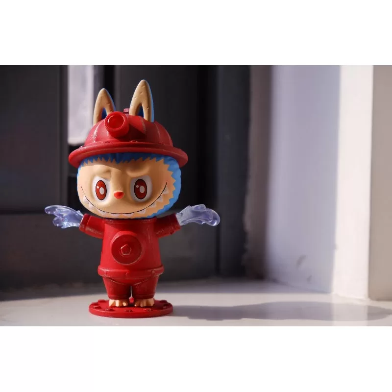 Labubu Los Monstruos Casi Ocultos Serie Boca de incendio