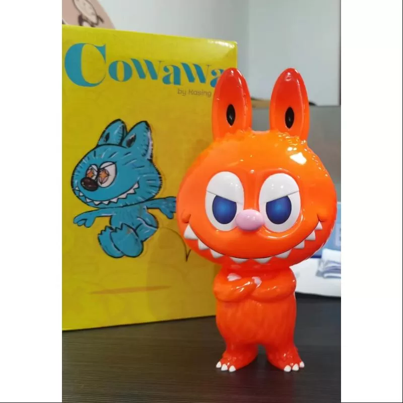 Labubu Los Monstruos Cowawa Naranja Kasing Lung LIMITED