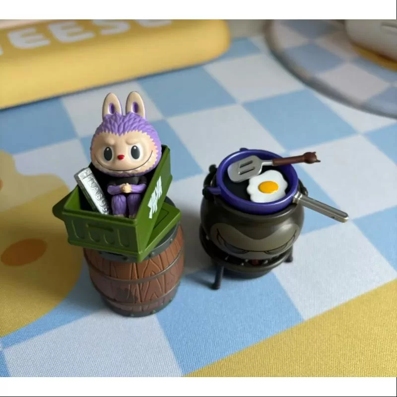 Labubu Los Monstruos El Hogar de los Elfos Serie Cocina Oscura