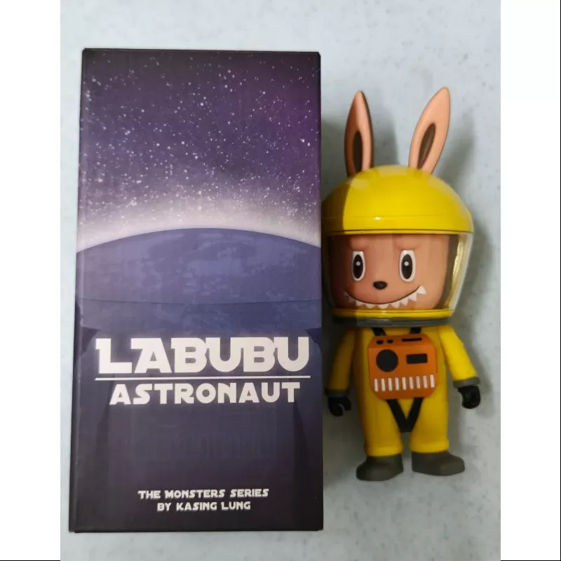 Labubu Los Monstruos Labubu Astronauta Amarillo 2017 LIMITADO