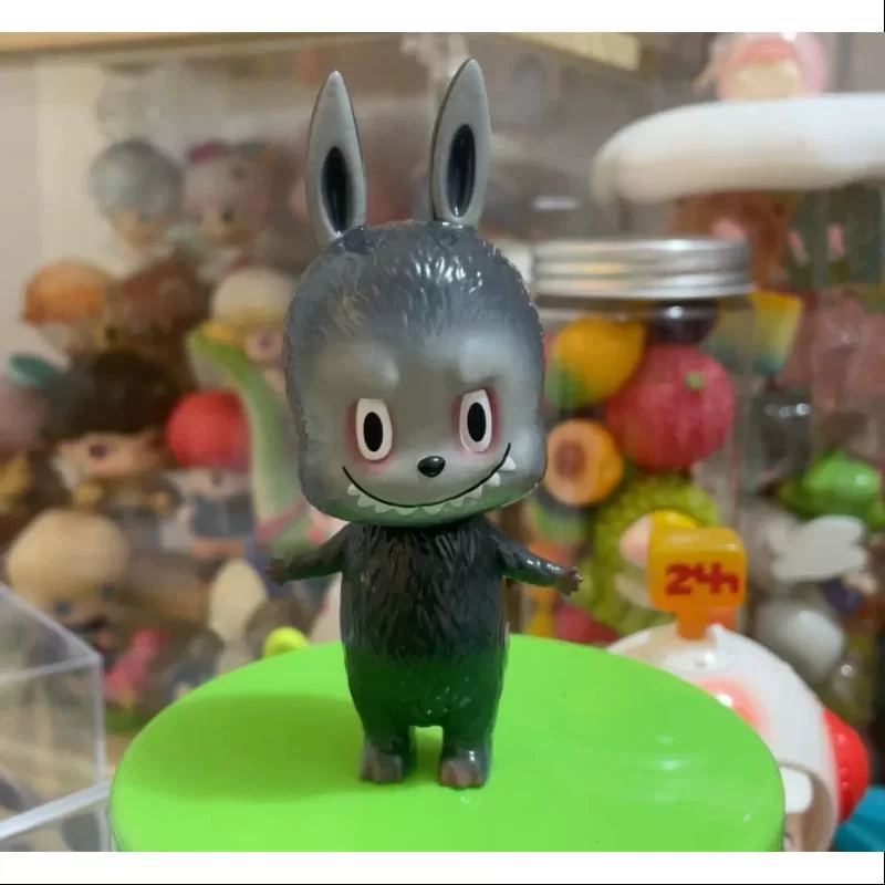 Labubu Los Monstruos Los Pequeños Monstruos Serie 1 Gris Clásico