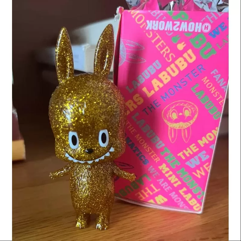 Labubu Los Monstruos Los Pequeños Monstruos Serie 2 Brillando Dorado