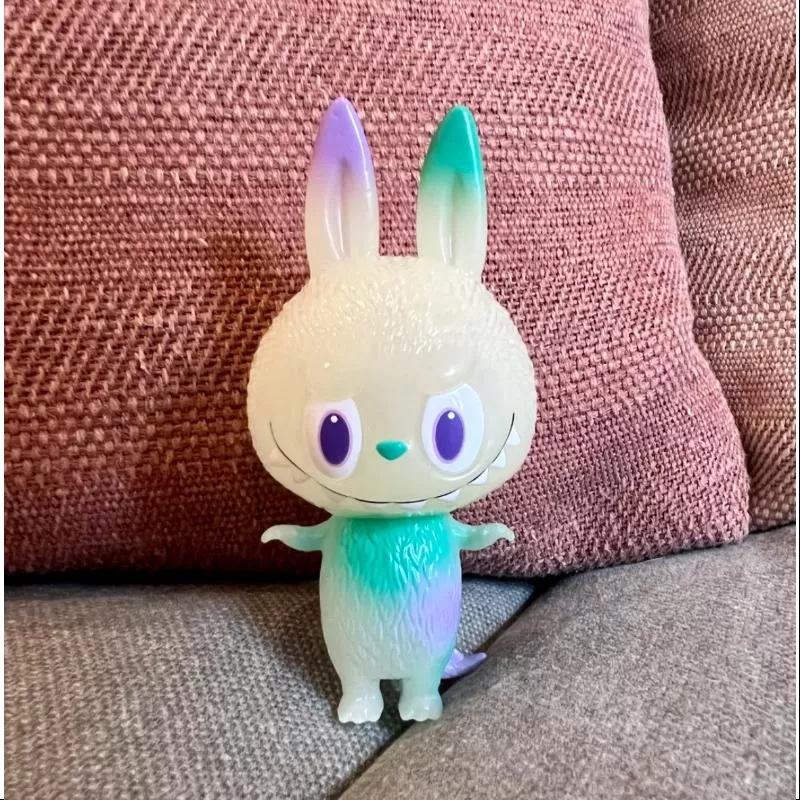 Labubu Los Monstruos Los Pequeños Monstruos Zimomo Serie 3 SI (Brillan en la Oscuridad)