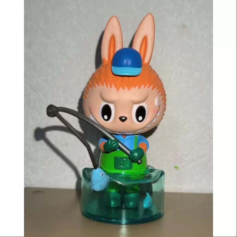 Labubu Los Monstruos Serie Camping Pesca