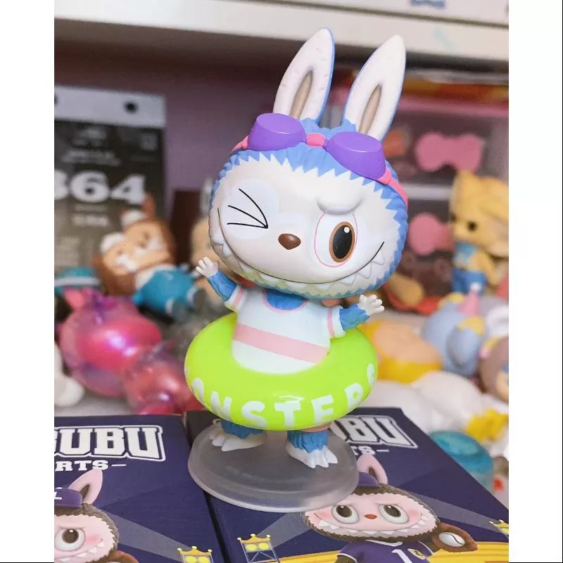 Labubu Los Monstruos Serie Deportiva Natación Secreta