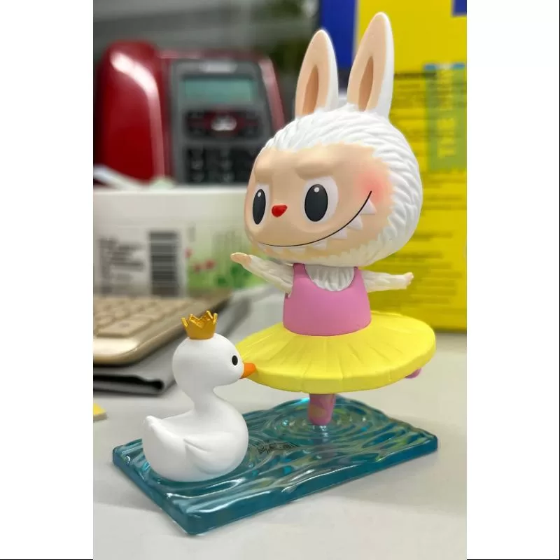 Labubu Los Monstruos Serie Frutas Piña