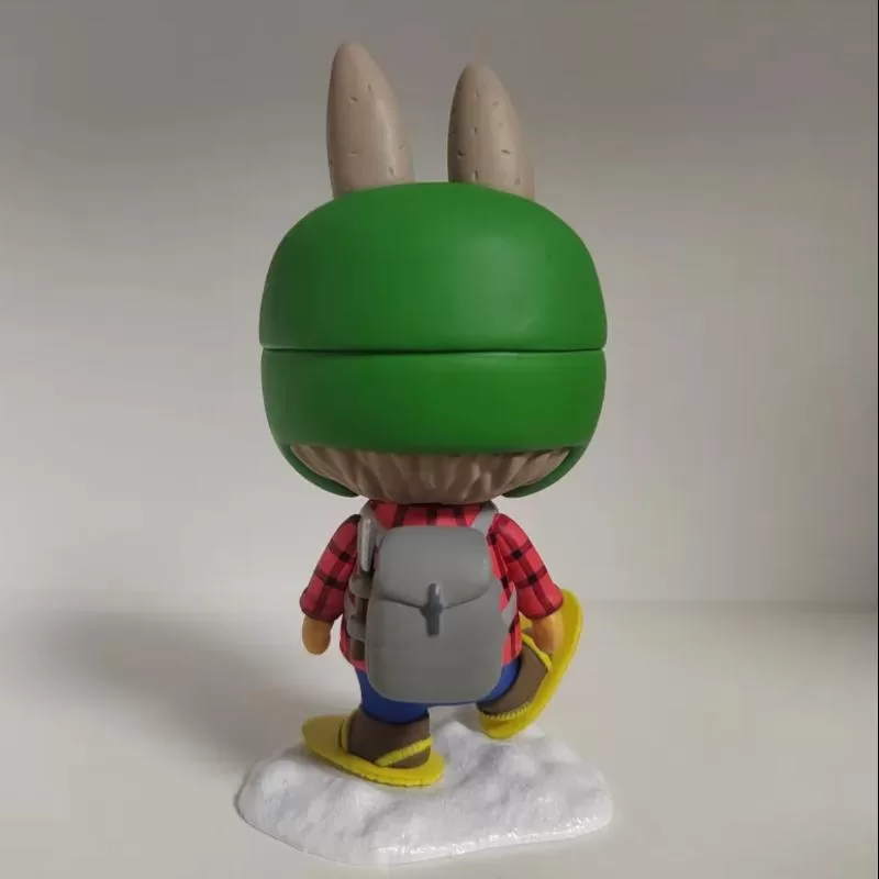 Labubu Los Monstruos Serie de Campamentos Viajero de Nieve