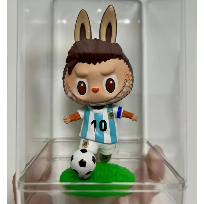 Labubu Los Monstruos Serie de Equipos de Fútbol de Argentina Lionel Messi Regateando Labubu Los Monstruos Serie de Equipos de Fútbol de Argentina Lionel Messi Regateando