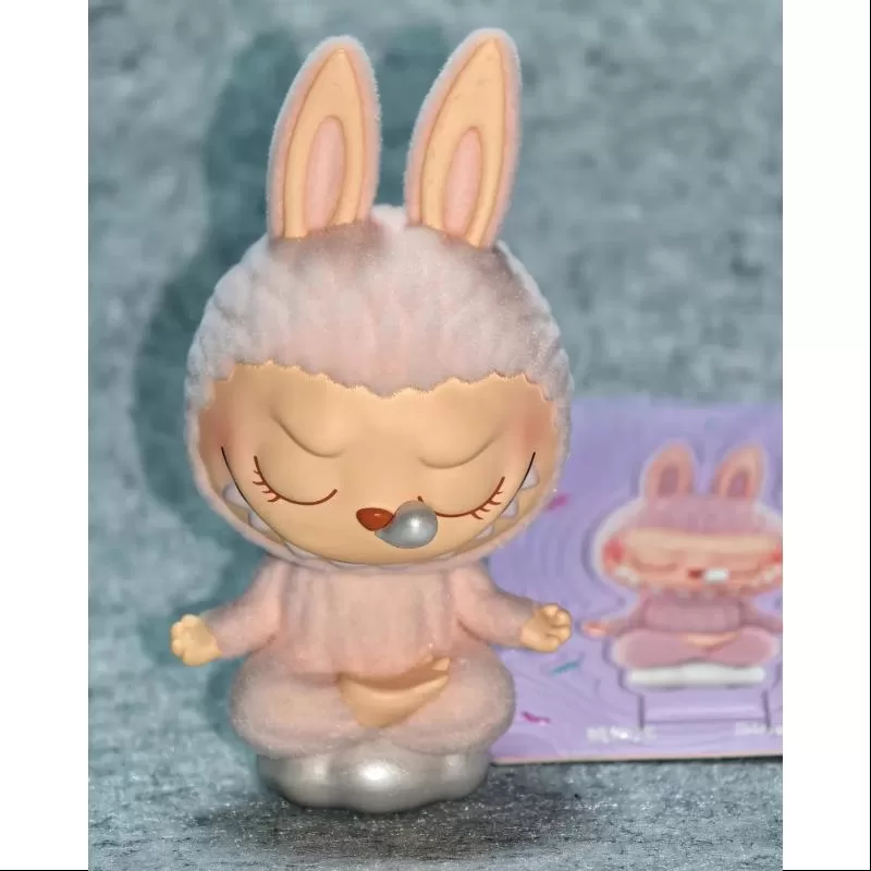 Labubu Los Monstruos Serie de Yoga Perezoso Durmiendo Labubu Los Monstruos Serie de Yoga Perezoso Durmiendo