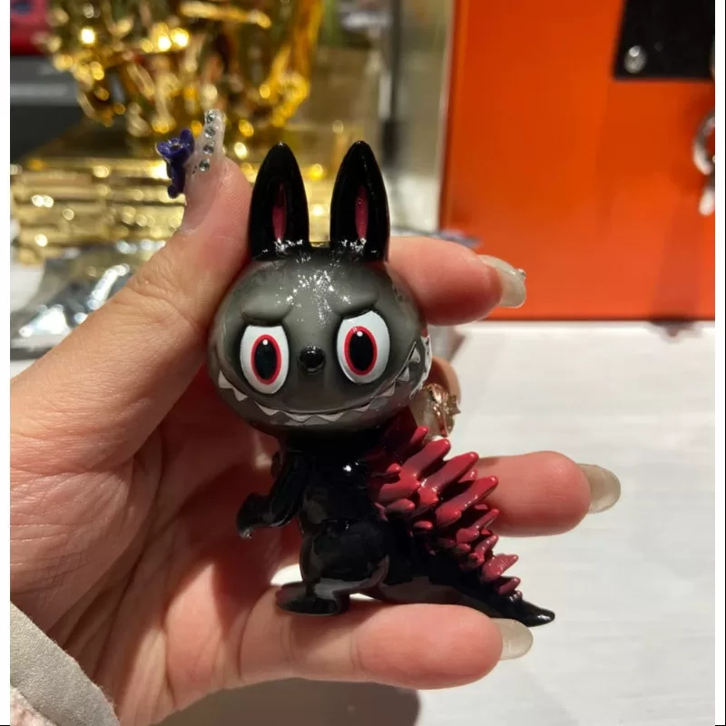 Labubu The Monsters Kaiju Hunting Series 2.0 Serie Gojimomo Edición especial (1/72)