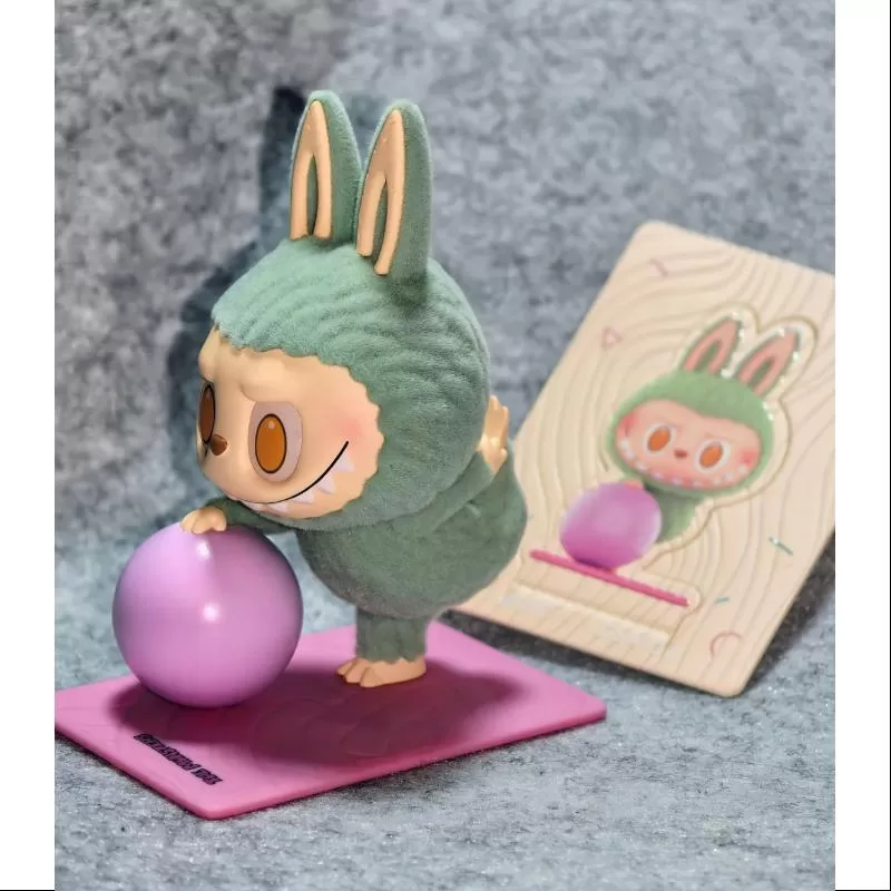 Labubu The Monsters Lazy Yoga Series Desconecta
