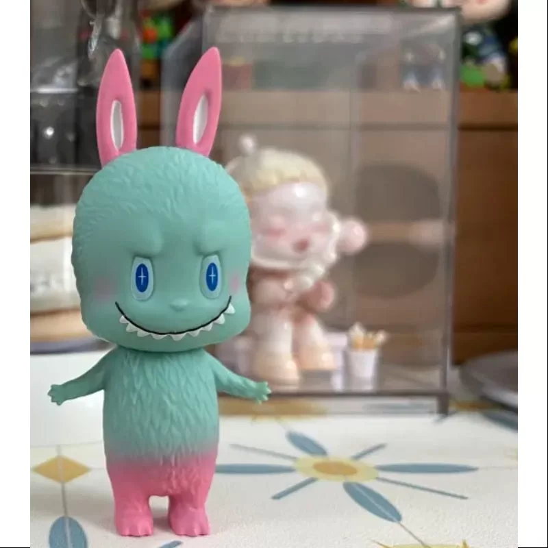 Labubu The Monsters Mini Labubu Cosmic Girl 2019 Tokio LIMITADA