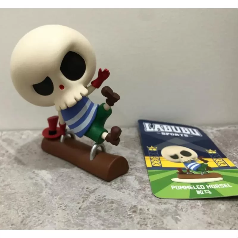 Labubu The Monsters Sports Series CABALLO CON ARCOS
