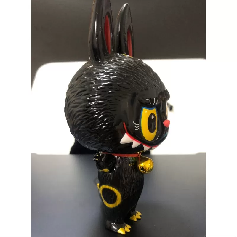 Labubu The Monsters Zimomo Maneki Black Hong Kong 2019 LIMITADO