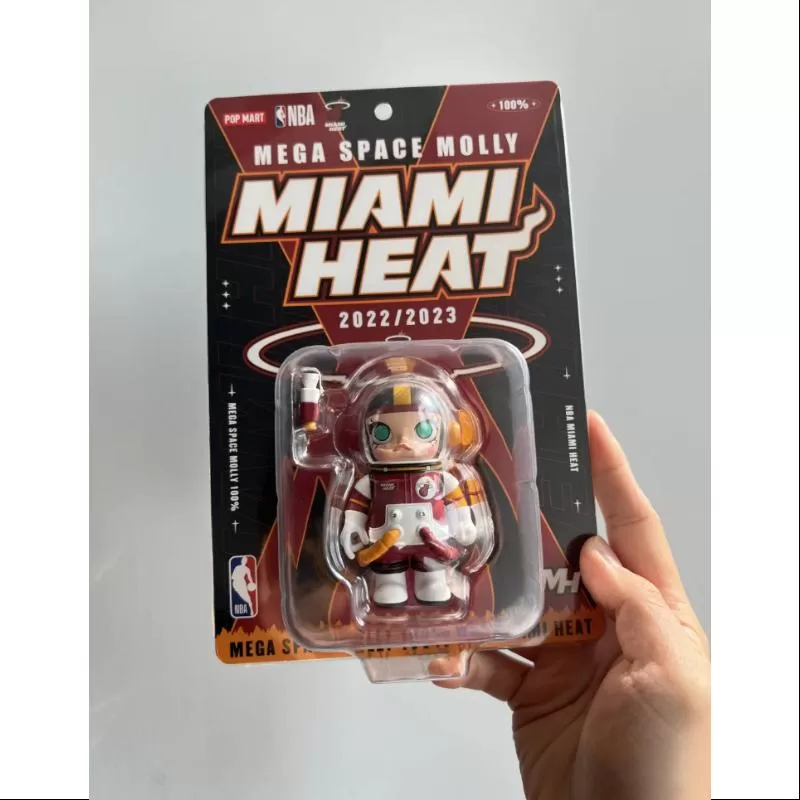 MEGA SPACE MOLLY 100% NBA Miami Heat 2023 LIMITADO