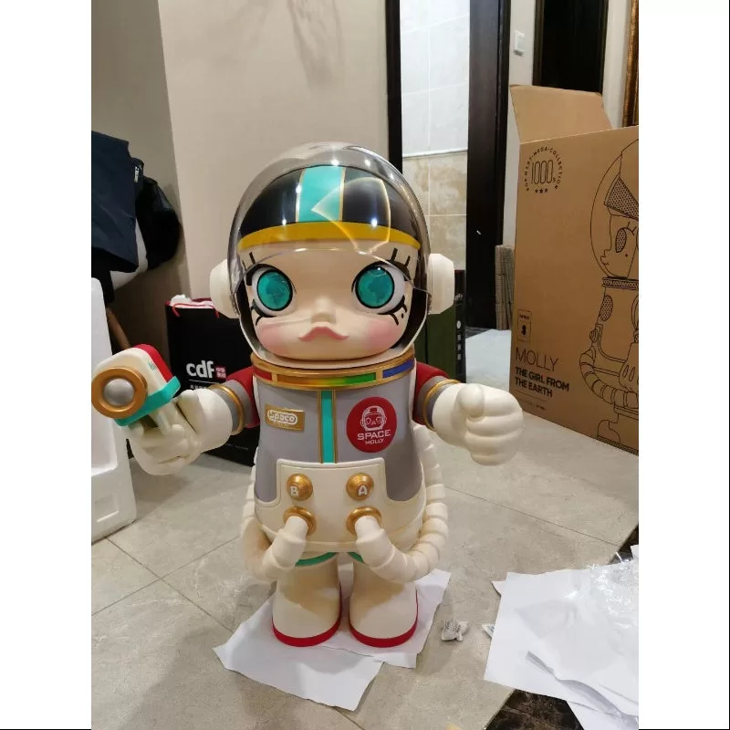 MEGA SPACE MOLLY 1000% La Chica de la Tierra 2021 LIMITADA