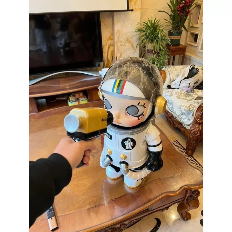 MEGA SPACE MOLLY 1000% MONCLER 2022 LIMITADA MEGA SPACE MOLLY 1000% MONCLER 2022 LIMITADA