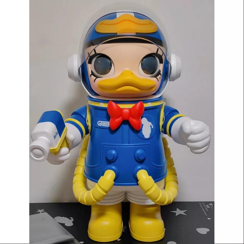 MEGA SPACE MOLLY 1000% Pato Donald 2024 LIMITADO