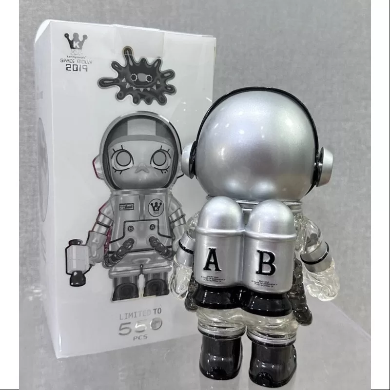 MEGA SPACE MOLLY 200% Encuentros Cercanos con el Monstruo de la Erosión 2019 Edición Limitada