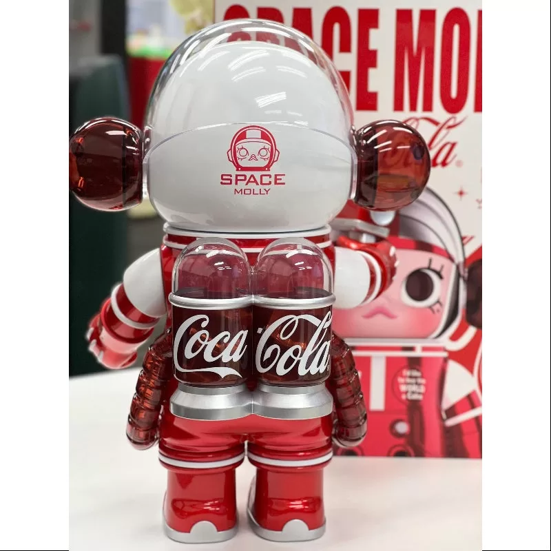 MEGA SPACE MOLLY 400% Coca Cola 2.0 2023 LIMITADA MEGA SPACE MOLLY 400% Coca Cola 2.0 2023 LIMITADA