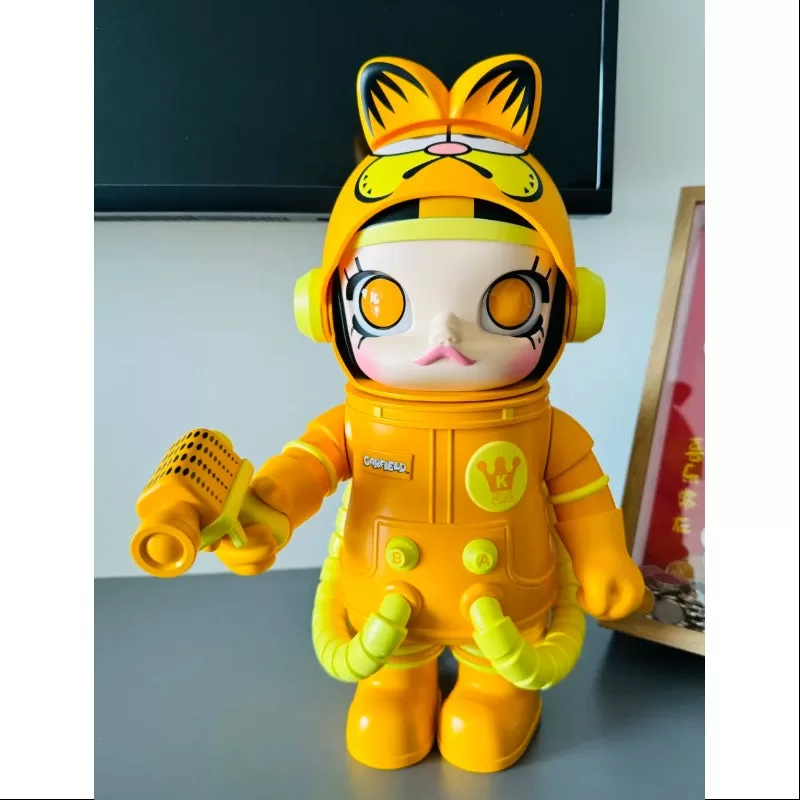 MEGA SPACE MOLLY 400% Garfield Modelo B 2024 LIMITADO MEGA SPACE MOLLY 400% Garfield Modelo B 2024 LIMITADO