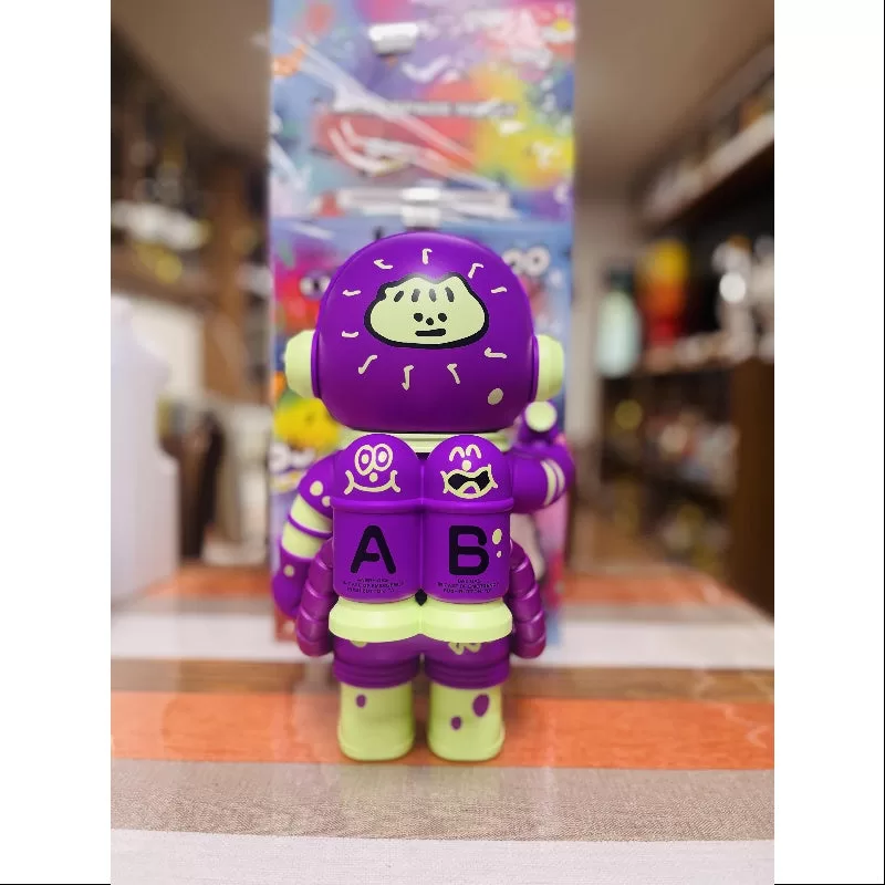 MEGA SPACE MOLLY 400% Jon Burgerman Serie Cadetes Espaciales DUMPS 2025 Edición Limitada MEGA SPACE MOLLY 400% Jon Burgerman Serie Cadetes Espaciales DUMPS 2025 Edición Limitada