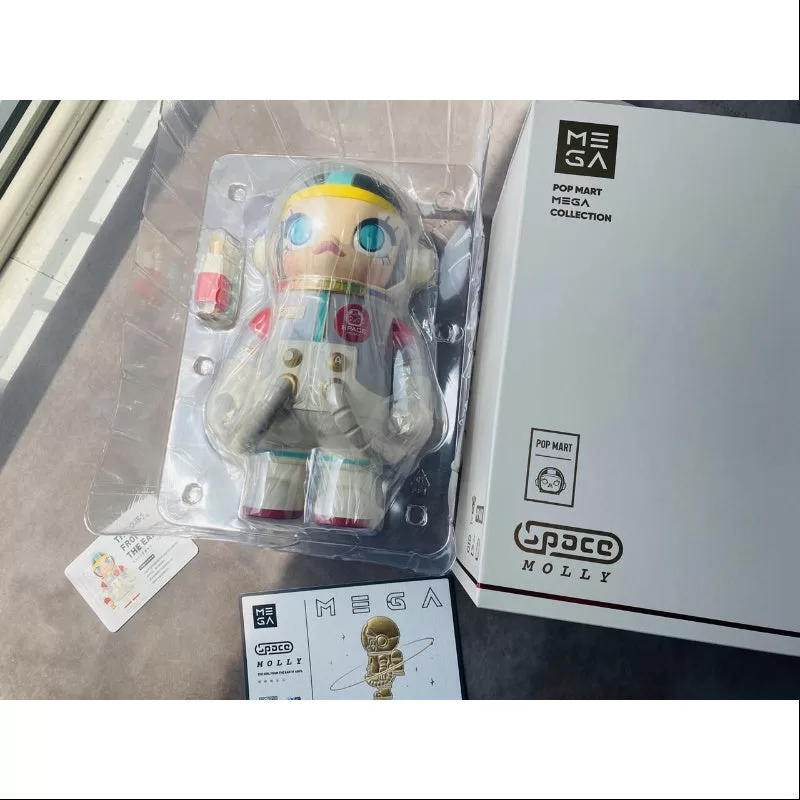 MEGA SPACE MOLLY 400% La Chica de la Tierra 2021 LIMITADA MEGA SPACE MOLLY 400% La Chica de la Tierra 2021 LIMITADA