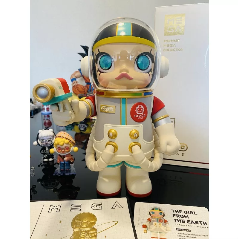 MEGA SPACE MOLLY 400% La Chica de la Tierra 2021 LIMITADA