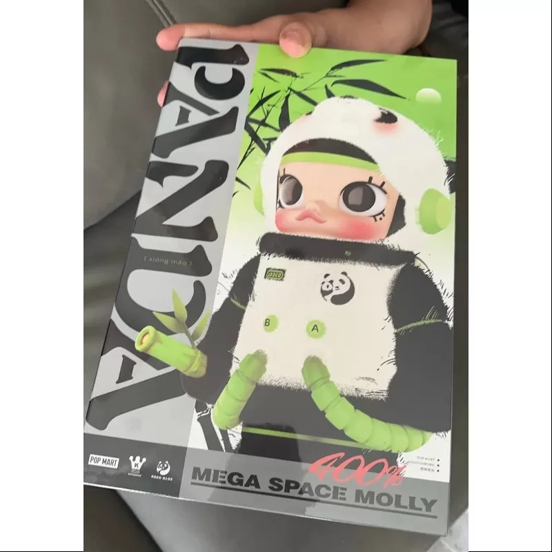 MEGA SPACE MOLLY 400% Panda 2024 LIMITADO MEGA SPACE MOLLY 400% Panda 2024 LIMITADO