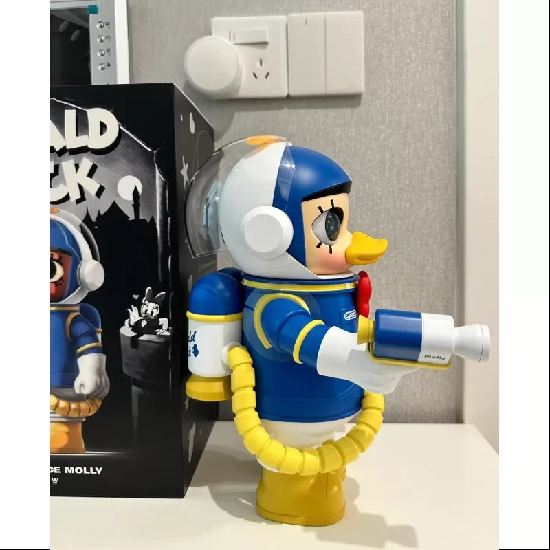 MEGA SPACE MOLLY 400% Pato Donald 2024 LIMITADO MEGA SPACE MOLLY 400% Pato Donald 2024 LIMITADO