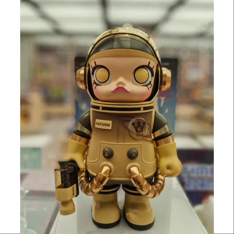 MEGA SPACE MOLLY 400% Serie Planetaria Saturno 2023 LIMITADA