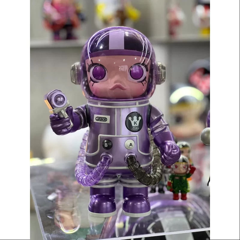 MEGA SPACE MOLLY 400% Shanghái 021 2022 LIMITADA