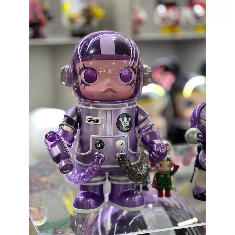 MEGA SPACE MOLLY 400% Shanghái 021 2022 LIMITADA