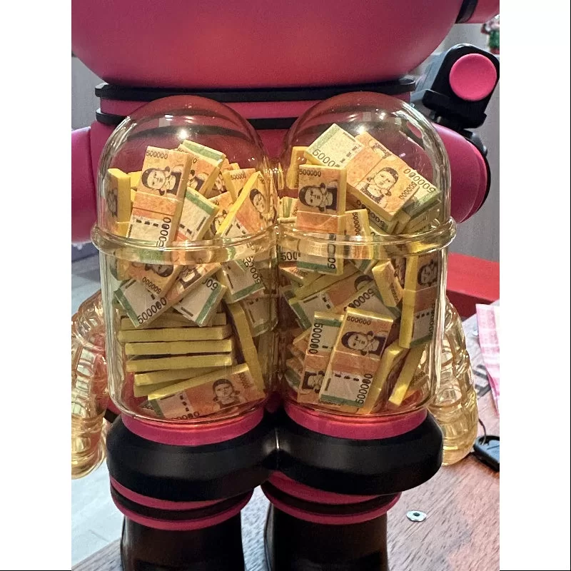 MEGA SPACE MOLLY 400%+100% Juego del Calamar Rosa 2024 Limitada MEGA SPACE MOLLY 400%+100% Juego del Calamar Rosa 2024 Limitada