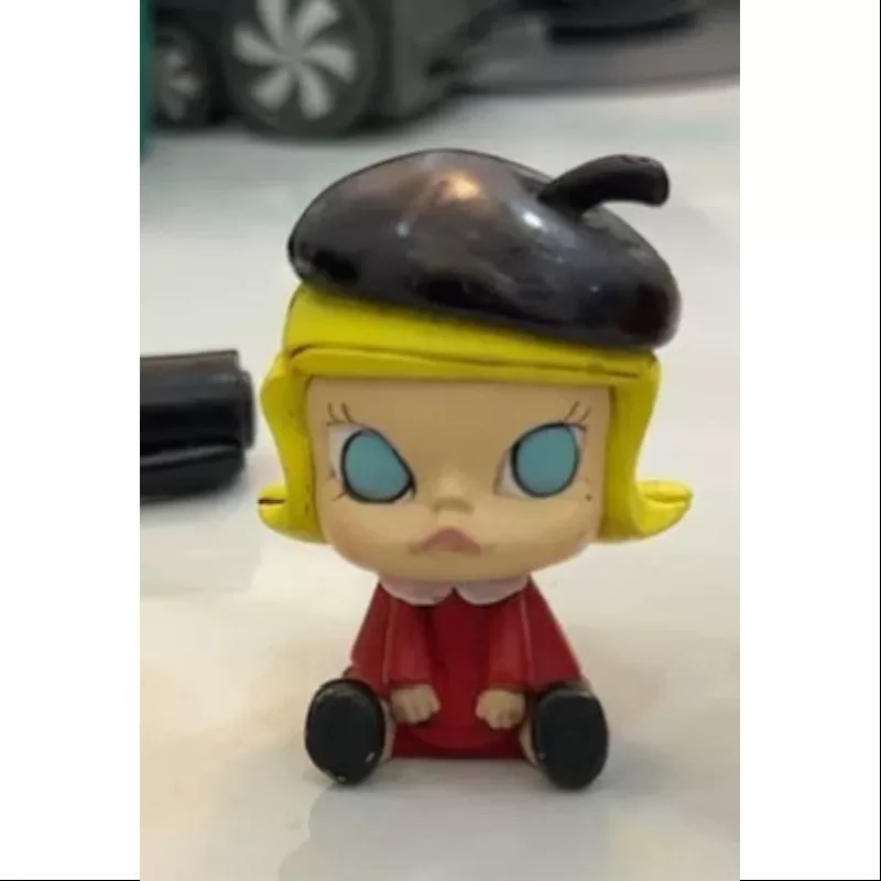 MOLLY Bebé Molly Serie 1 Pequeña Pintora Negra