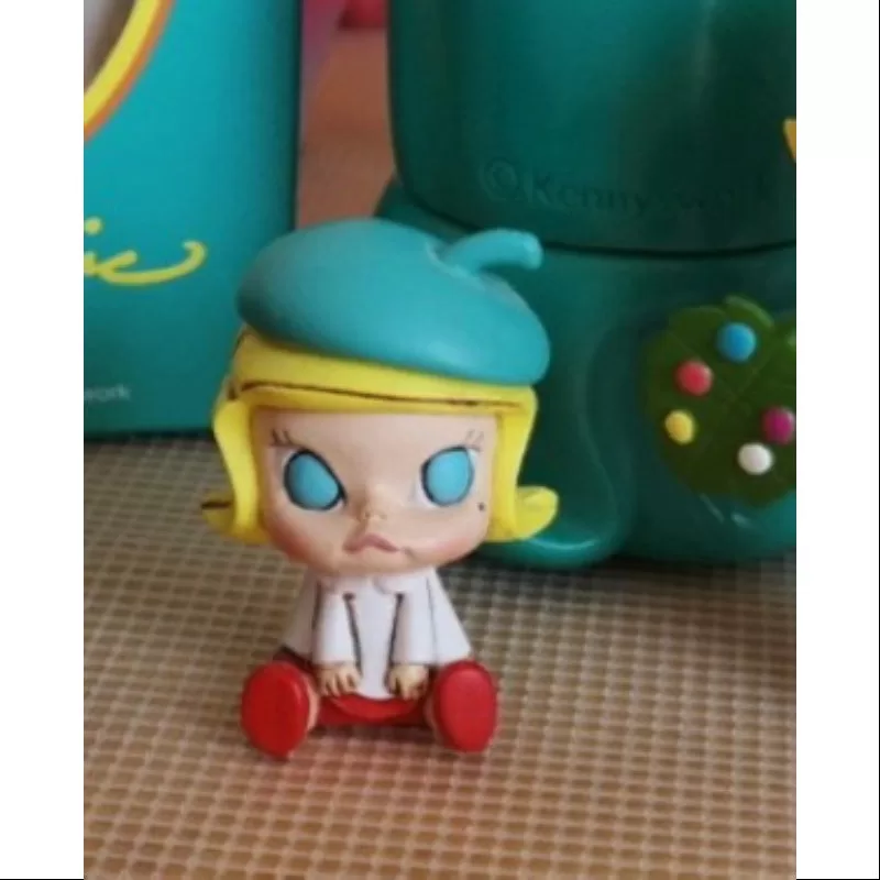 MOLLY Bebé Molly Serie 1 Pequeña Pintora Verde