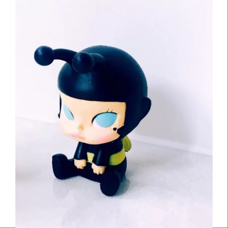 MOLLY Bebé Molly Serie 2 Abeja Ojos Azules