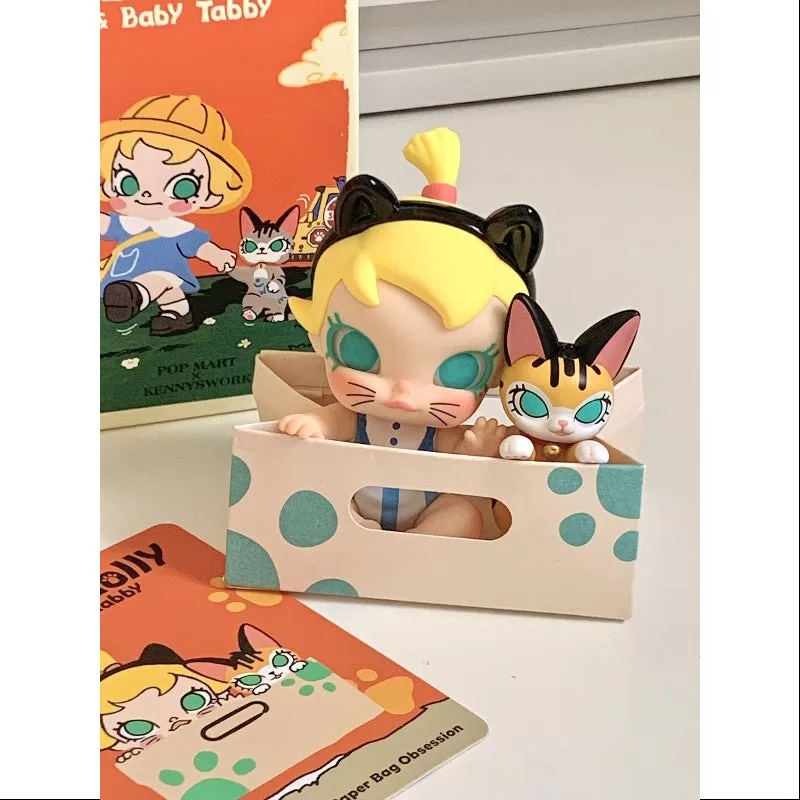 MOLLY Bebé Molly y Bebé Tabby Serie Obsesión por las Bolsas de Papel